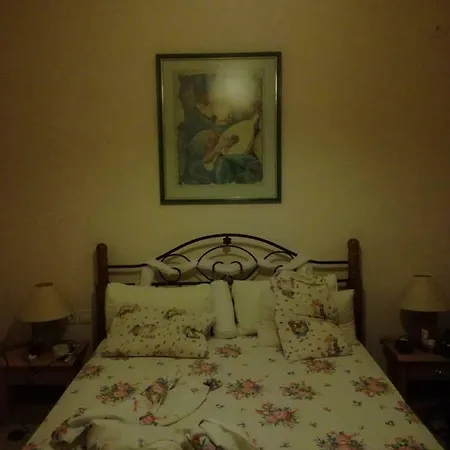 La Maison De Florance-1 아파트 *